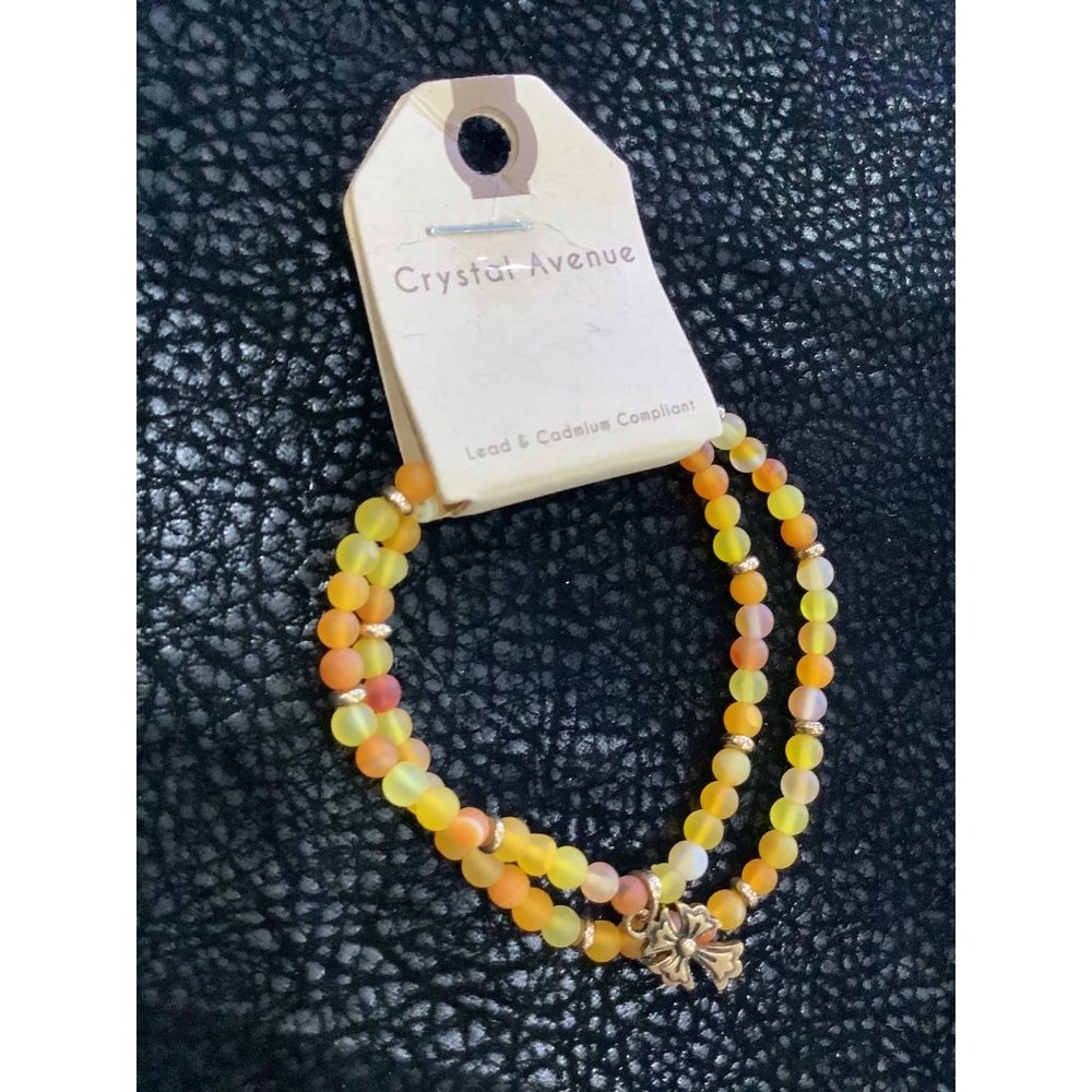 NWT Crystal Avenue Beaded Stretchy Bracelet